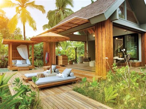 20 Of The Worlds Most Remote Resorts Tripstodiscover Villa Design Tropical House Tropical