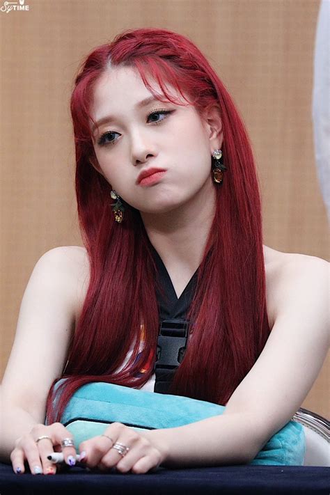 Nayeon Bias Wrecker Red Hair Kpop Kpop Hair Color Red Hair Korean
