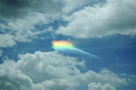 Amazing Fire Rainbow Clouds Circumhorizontal Arc Pictures Strange
