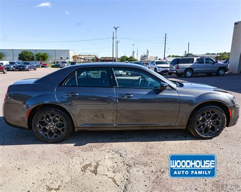 New 2019 Chrysler 300 Touring Awd