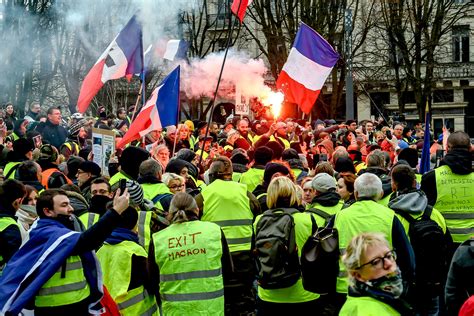 Yellow Vests Eighth Saturday Protests Ends With Ministry Breach