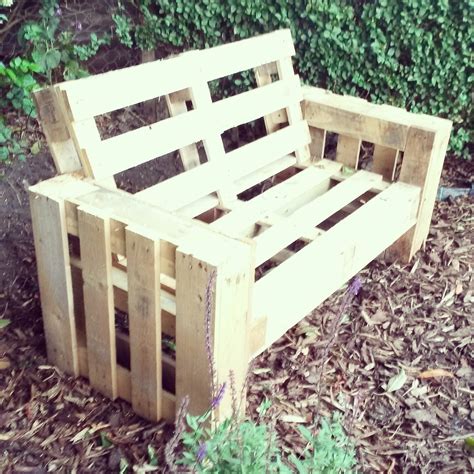 Diy Pallet Sofa 4 Steps With Pictures