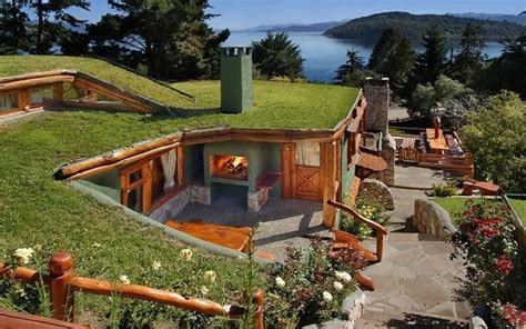 Amazing Greenhouse Earthship Home Design Made Of Recycled 1