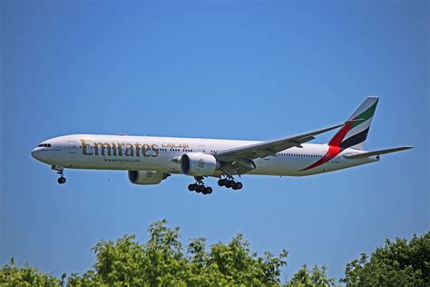 A6 Eqk Emirates Boeing 777 300er Our 1st B77w From This Airline
