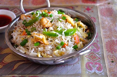 It's made with fresh ingredients and uses old rice for the perfect texture. Indo Chinese Chicken Fried Rice Restaurant Style - Recipes ...