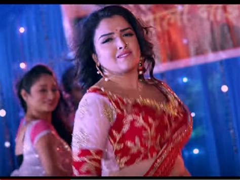 Bhojpuri Queen Amrapali Dubey Shows Off Her Belly Dance Moves In The