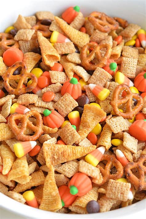 30 Easy Halloween Party Snacks — Ideas And Recipes For Halloween Snacks