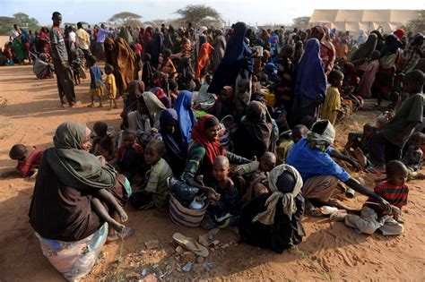 In Pictures Somali Refugees Arrive In Dadaab Somalia News Al Jazeera