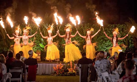Hula Dancers Polynesian Tahitian Dancers With Fire Los Angeles Ca