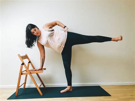 Warrior 3 (virabhadrasana 3) rotating to half moon (ardha chandrasana). Half Moon Modifications and Variations | Yoga photography ...