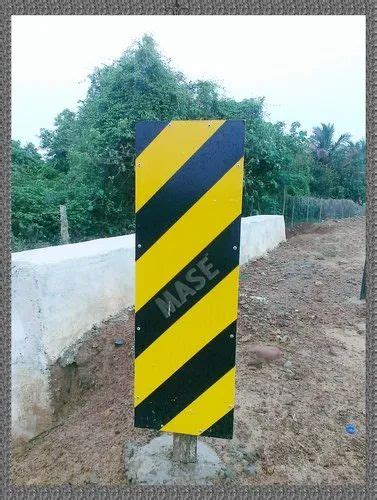 Rectangular Yellow Black Traffic Sign Boards At Rs 2800piece In