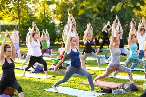 Benefícios ao Praticar Yoga ao Ar Livre