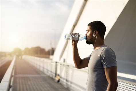 Dos And Donts Of Staying Hydrated For Running Total Running Club