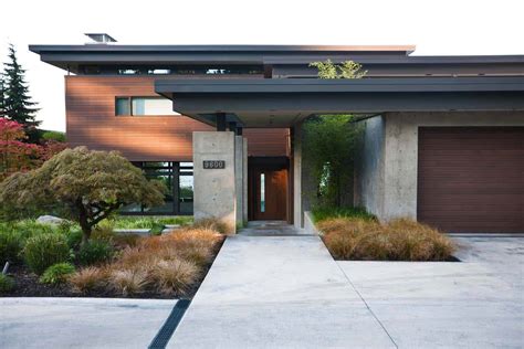 Contemporary Mercer Island Lake House Infused With Asian