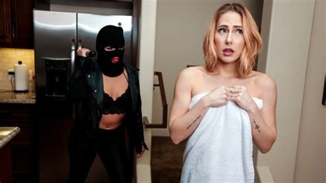 Lesbians Carter Cruise And Jenna Sativa In Affront With A Friendly Weapon Digitalplayground
