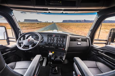 Kenworth Officially Introduces Its Brand New W990 Truck Truckers News