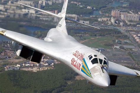 Video Watch This Reporter Almost Get Run Over By A Russian Tu 160