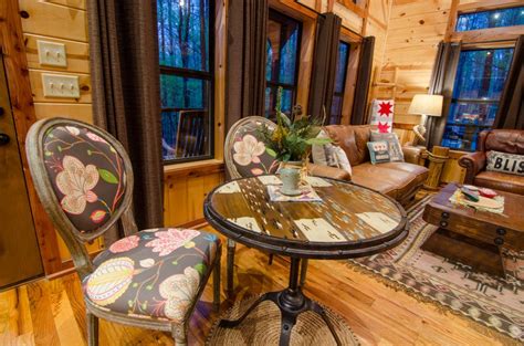 Chasing fireflies offers seclusion, luxury and elegance in an exquisite studio cabin. Photo Gallery - Chasing Fireflies | Cabin Rentals ...