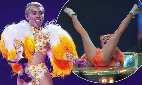 Miley Cyrus Flashes Private Parts And Performs Mock Orgy At Melbourne