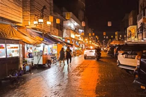 Jam Buka Wisata Kuliner Cibadak Bandung Indonesia Bagoes