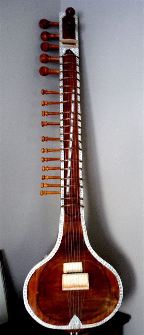 my husband and i own an amazing sitar that i m learning to play he bought it in india while on