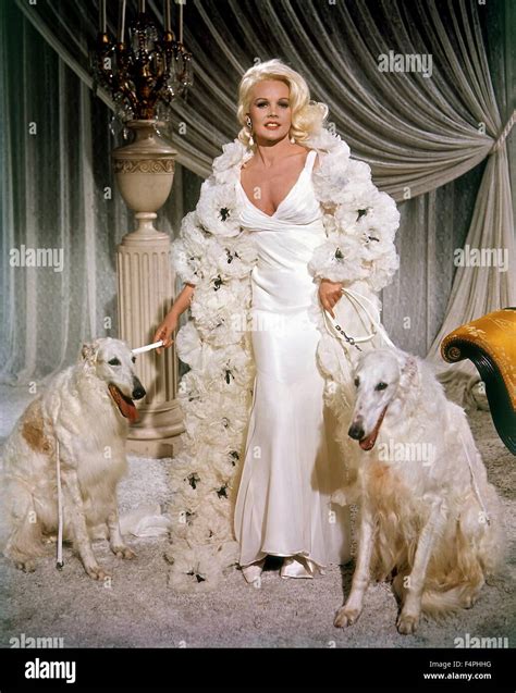Carroll Baker Harlow Directed By Gordon Douglas Paramount Pictures Stock Photo Alamy