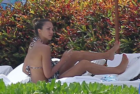 Jessica Alba In Bikini On Vacation In Mexico Hawtcelebs