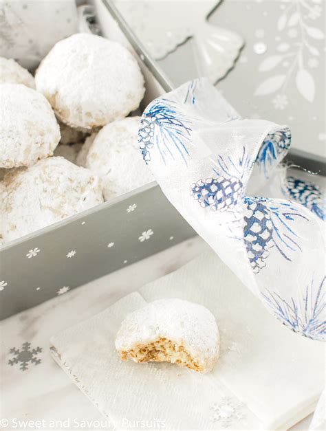 Powdered Sugar Almond Cookies Sweet And Savoury Pursuits