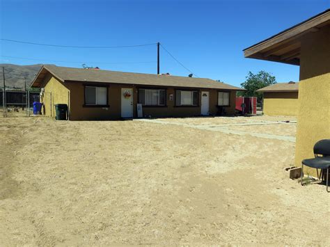 Find houses with garages for sale in apple valley, ca. 10655 Cochiti Rd, Apple Valley, CA 92308 | LoopNet.com