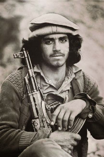 Afghan Pashtun Fighter A Pashtun Afghan Freedom Fighters 1986 Afghan