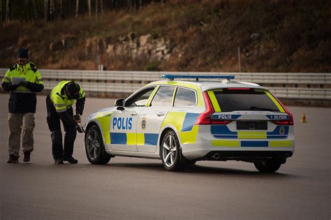 Swedish Police Choose Volvo V90 As New Patrol Car Practical Motoring