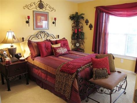 Leopard print decor animal bedroom decorating ideas wall stencil pink bedding bench zebra. decorating traditional living room with leopard print rug ...