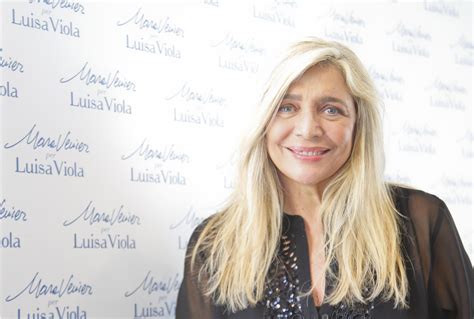 Mara venier frattura del dito del piede, lo scatto social. Mara Venier - Tutto su di lei - Biografia - Ragazza madre ...