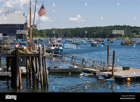 Harbor In Friendship Maine Usa Stock Photo Alamy