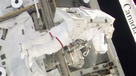 Mastracchio Becomes World No 5 Spacewalker After Successful Eva 26