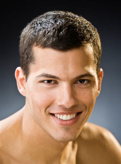 What is a crew cut? 5 of The Coolest Tapered Crew Cuts for 2021 - HairstyleCamp