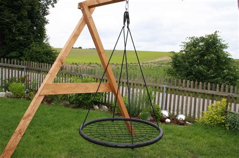 Mit einer holzschaukel haben sowohl kleine kinder als auch erwachsene eine menge spaß im garten. Schaukel Garten Erwachsene. schaukel garten erwachsene ...