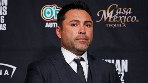 oscar de la hoya charged with dui in california