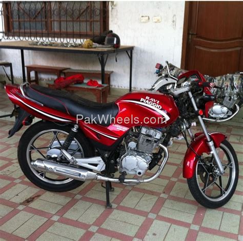 The suzuki gs 125 model is a sport bike manufactured by suzuki. Used Suzuki GS-125 2010 Bike for sale in Karachi - 98209 ...
