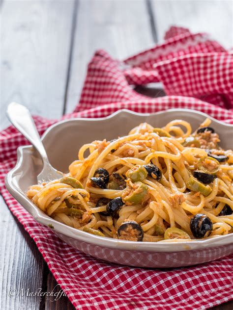Spaghetti Tonno E Olive Ricetta Pasta Veloce Con Il Tonno Mastercheffa