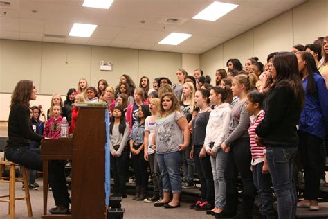 Nisqually Middle School Girls Choir Has Pitch Perfect Instructor