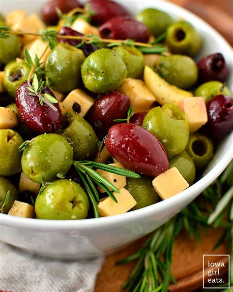 Herb And Garlic Marinated Olives Easy Appetizer Recipe