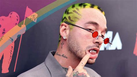 Check out this biography to know about his birthday, childhood, family life, achievements, and fun facts about him. J Balvin le pide desesperadamente a Dios por su salud ...