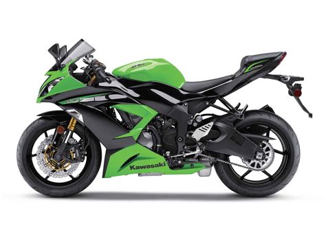 Triumph's daytona 675 is the old man of the group being unchanged since its 2006 introduction. Kawasaki ZX-6R vs. Triumph Daytona 675R | Iconoclastic ...