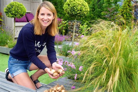 Katie Rushworth Is A Gardener On One Of Great Britains Most Popular Garden Makeover Shows Love