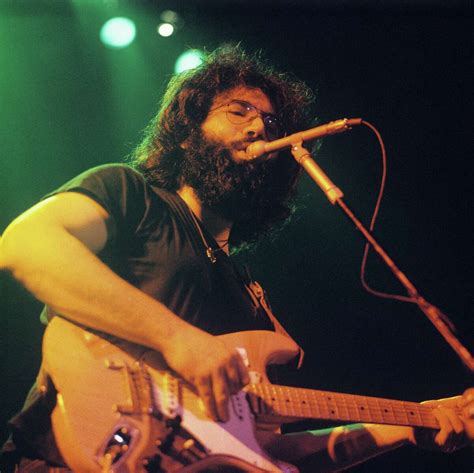How The Grateful Dead Took Europe By Storm In 1972