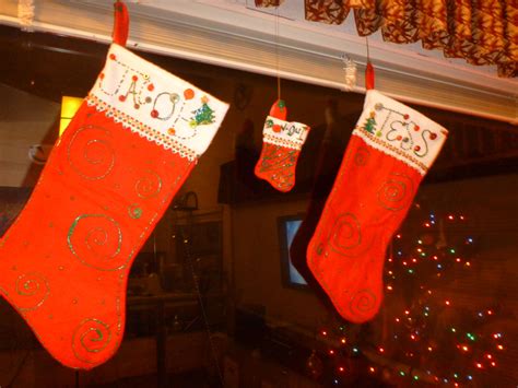 20 Ideas For Stocking Decorating