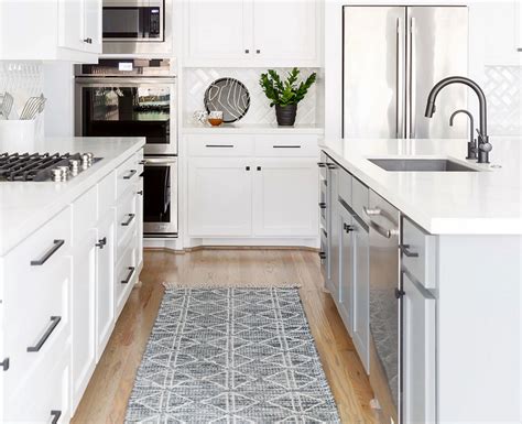 White Kitchen Cabinets What Color Hardware Should You Choose