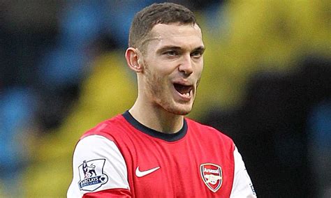 thomas vermaelen admits he wants to leave arsenal for manchester united after the world cup