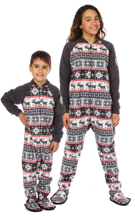 3 отметок «нравится», 2 комментариев — footsie // storehouse flats (@footsie.llc) в instagram: Looking for Christmas kids pajamas? Check out Snug As A ...